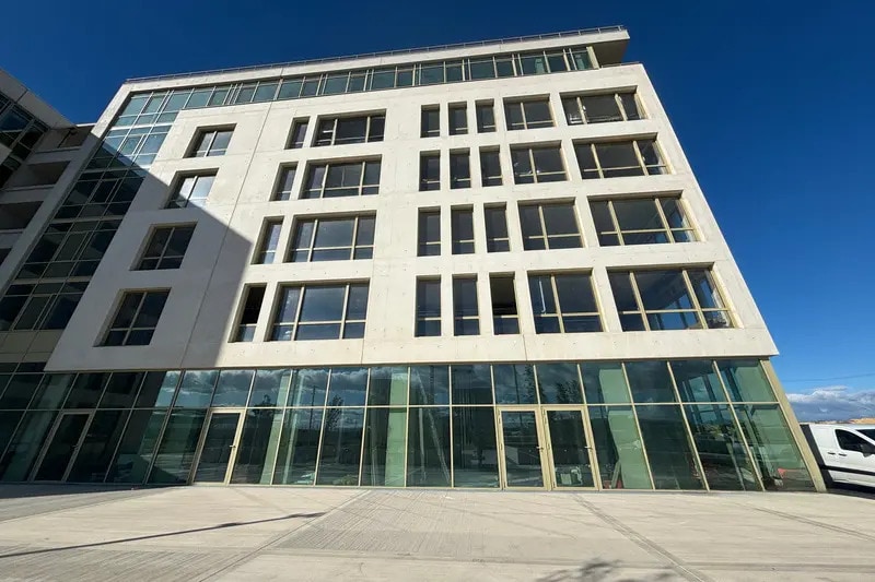 Bureau dans Montpellier à louer - Photo de l’immeuble – Image 2 sur 5