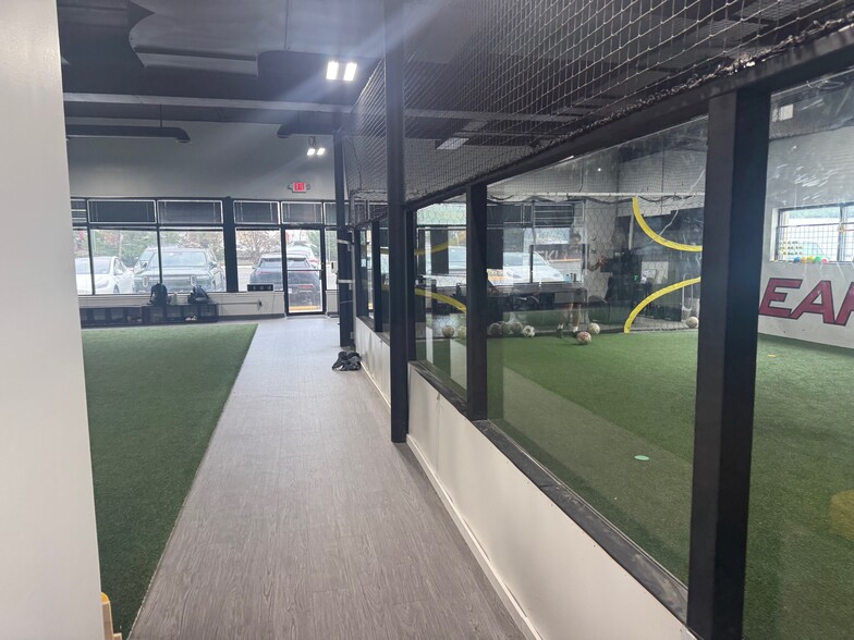 2822-2830 Fallfax Dr, Falls Church, VA à louer - Photo de l’immeuble – Image 3 sur 13