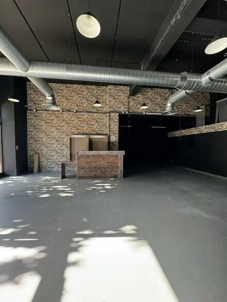 Local commercial dans Cholet à louer - Photo de l’immeuble – Image 3 sur 5