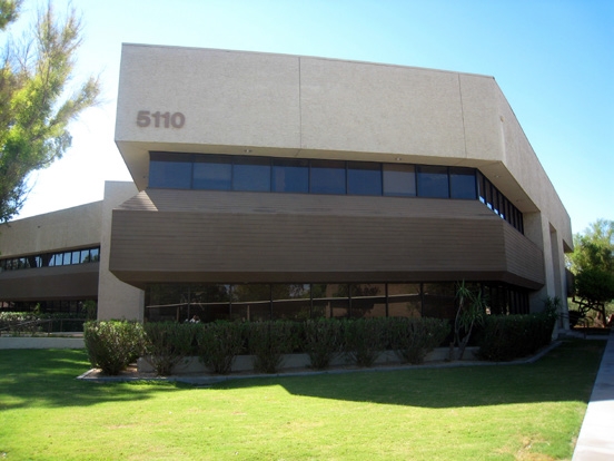 5110 N 40th St, Phoenix, AZ à louer - Photo de l’immeuble – Image 3 sur 7