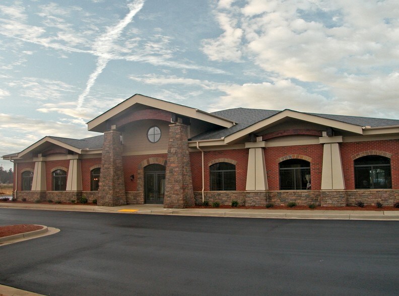 3700 Ridge Rd, Buford, GA à louer - Photo principale – Image 1 sur 12