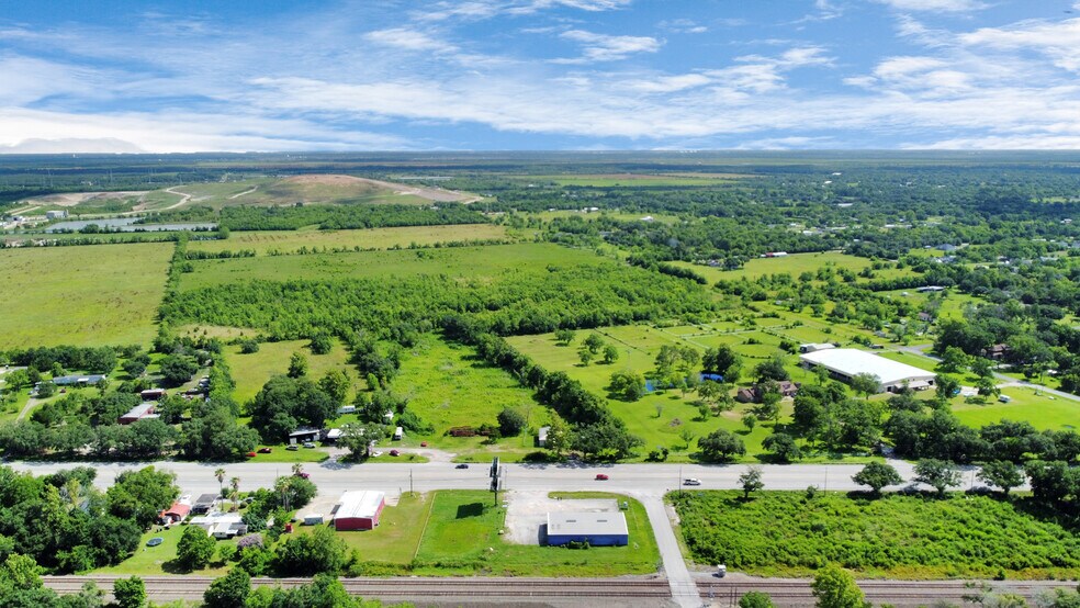 19629 E Highway 6, Alvin, TX à louer - Photo de l’immeuble – Image 3 sur 23