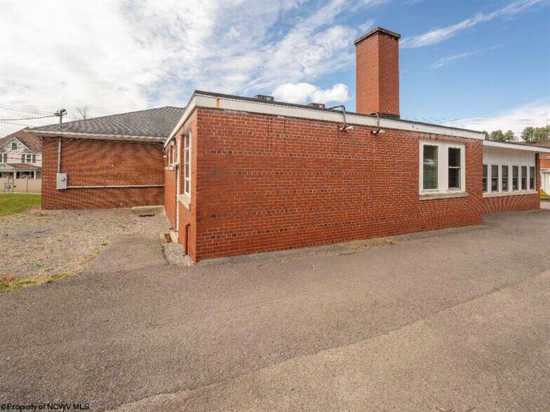 1433 Dorsey Ave, Morgantown, WV à louer - Photo de l’immeuble – Image 3 sur 31