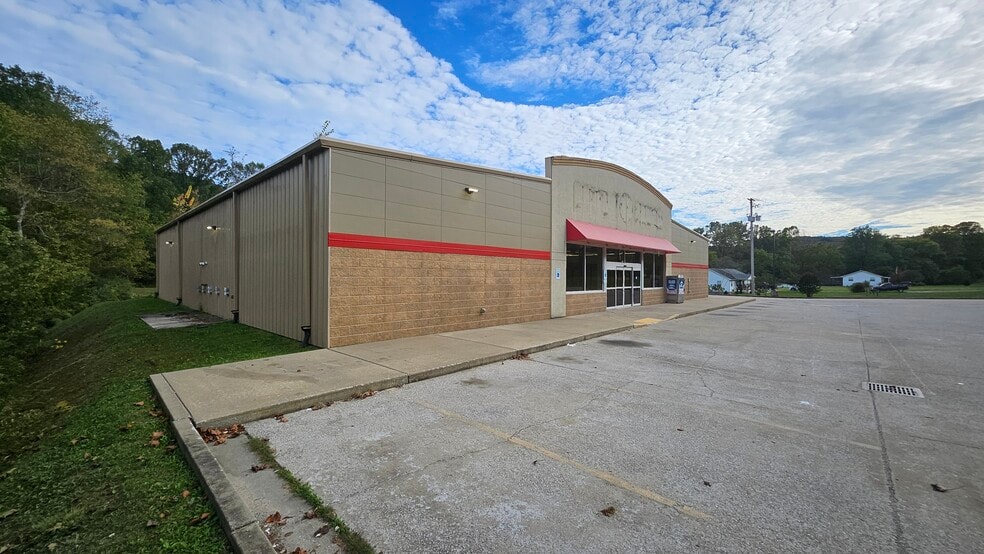 5732 McClellan Hwy, Branchland, WV à louer - Photo de l’immeuble – Image 2 sur 22