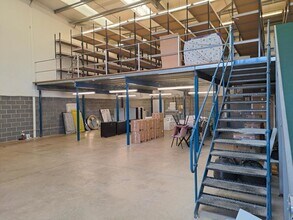 Unit F Gateway 1000, Whittle Way, Stevenage à louer Photo intérieure– Image 2 sur 3