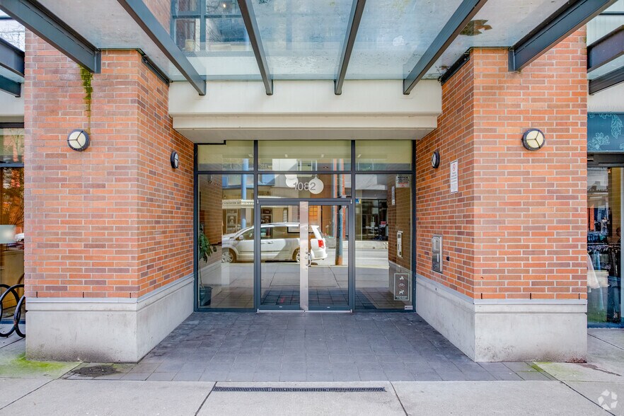 1092 Seymour St, Vancouver, BC à louer - Photo de l’immeuble – Image 2 sur 5