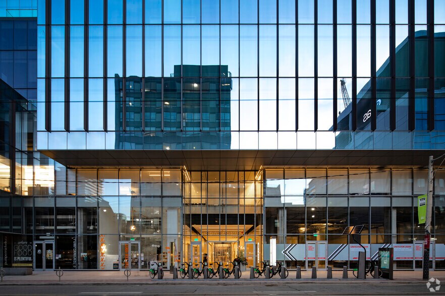 351 King St E, Toronto, ON à louer - Photo de l’immeuble – Image 2 sur 5