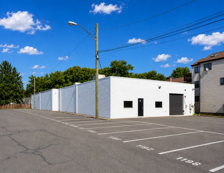 20 Crescent St, Stamford, CT à vendre - Photo de l’immeuble – Image 2 sur 12