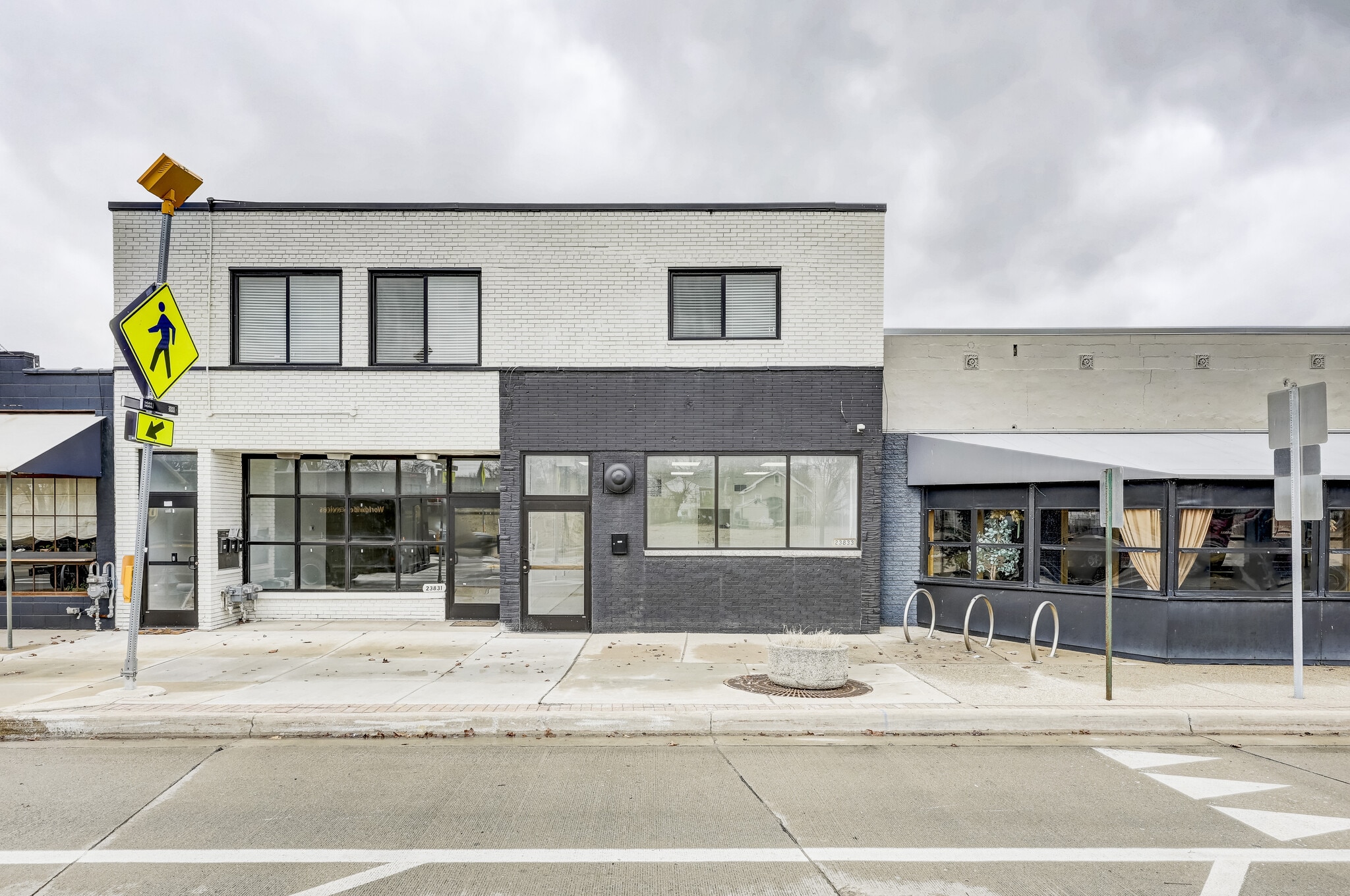 23831-23833 John R Rd, Hazel Park, MI à louer Photo intérieure– Image 1 sur 30