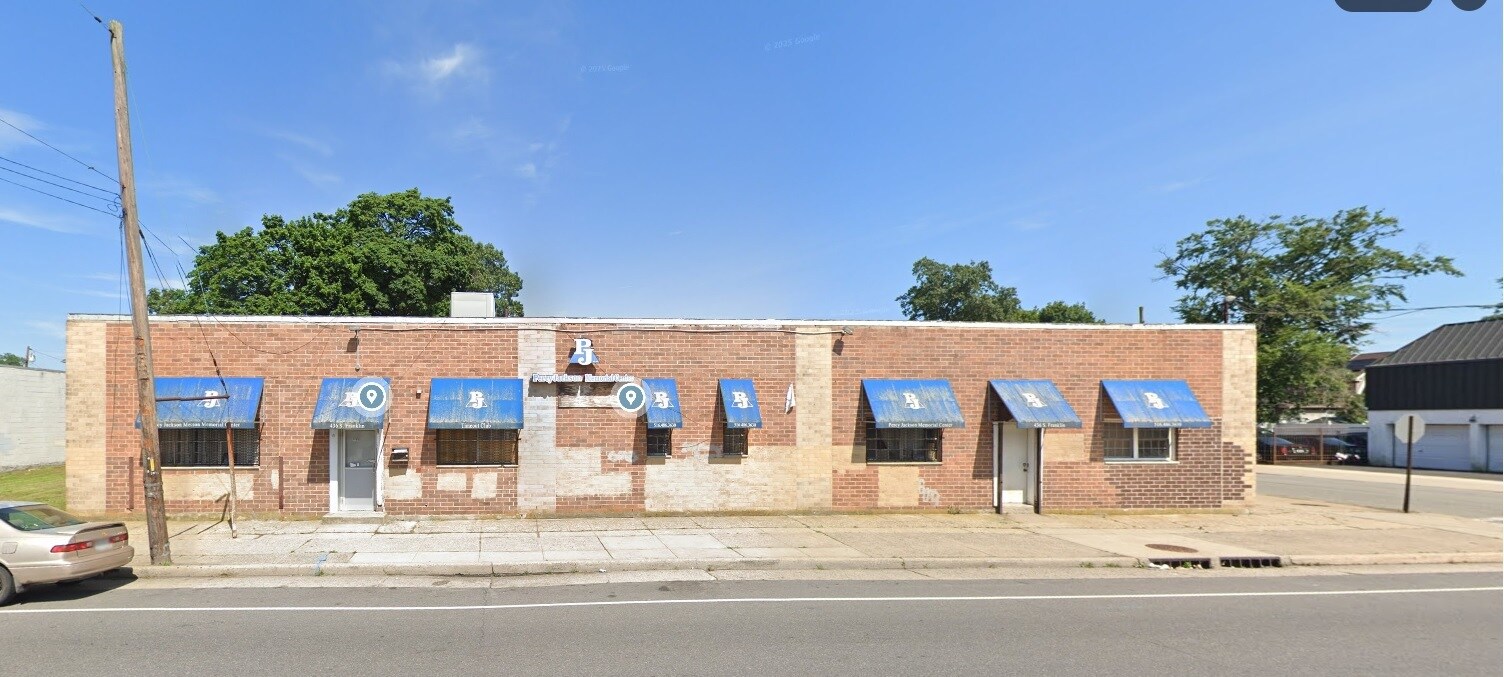 436 S Franklin St, Hempstead, NY à louer Photo de l’immeuble– Image 1 sur 5