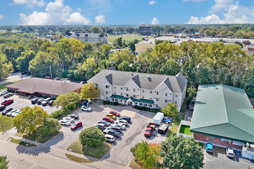 2365 Tech Dr, Bettendorf, IA à vendre - Photo de l’immeuble – Image 2 sur 12