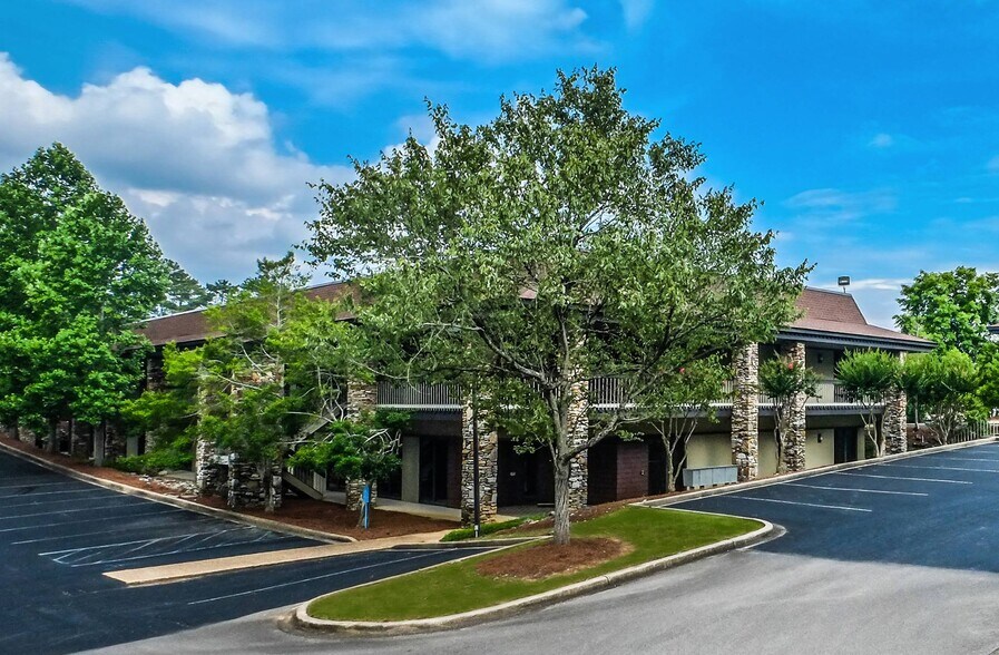 200 Cahaba Park Cir, Birmingham, AL à louer - Photo de l’immeuble – Image 2 sur 13