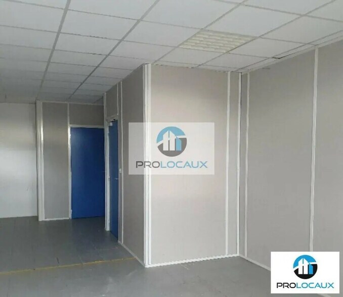 Local d’activités dans Voiron à louer - Photo intérieure – Image 2 sur 2