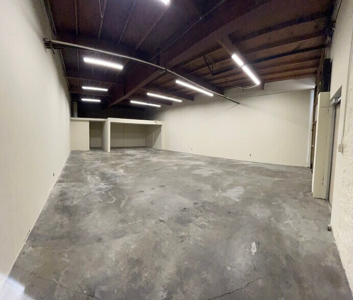 11062-11076 Mercantile Ave, Stanton, CA à louer - Photo de l’immeuble – Image 3 sur 10