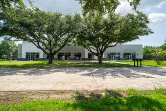 Plus de détails pour 7600 Bayway Dr, Baytown, TX - Bureau, Local d'activités à louer