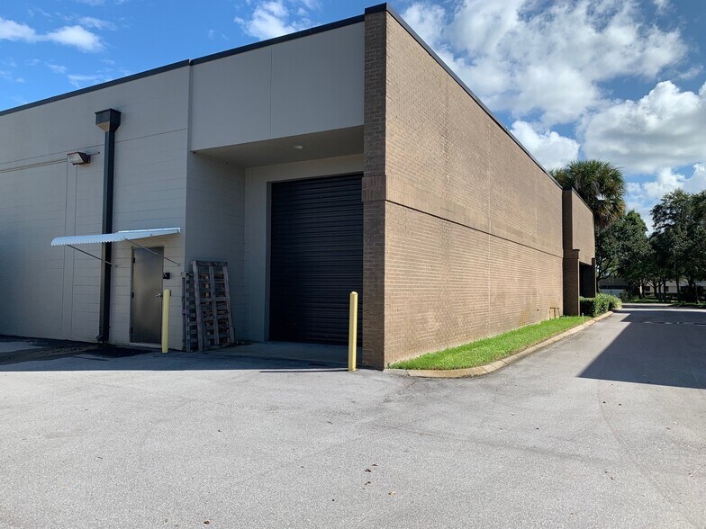 1601-1641 Commerce Ave N, Saint Petersburg, FL à louer - Photo de l’immeuble – Image 2 sur 3