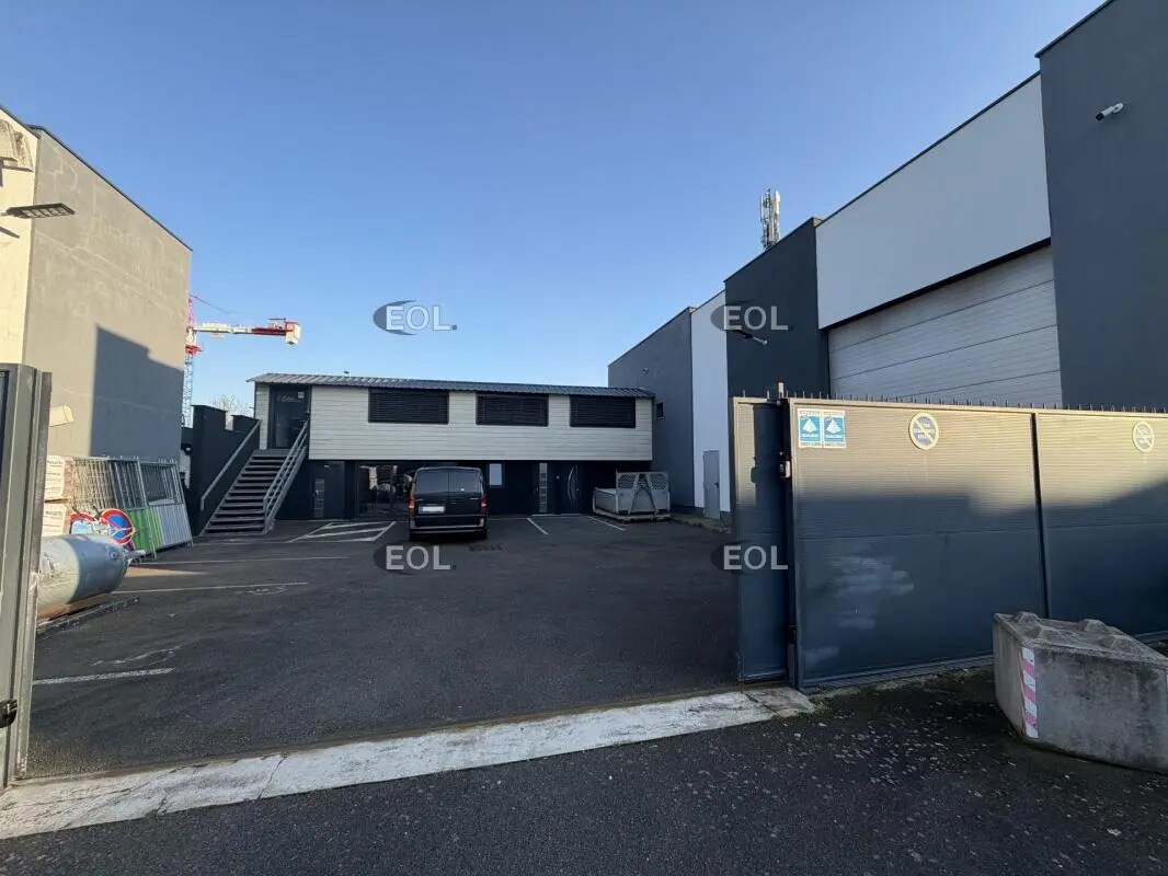 Industriel/Logistique dans Évry-Courcouronnes à vendre Photo de l’immeuble– Image 1 sur 6