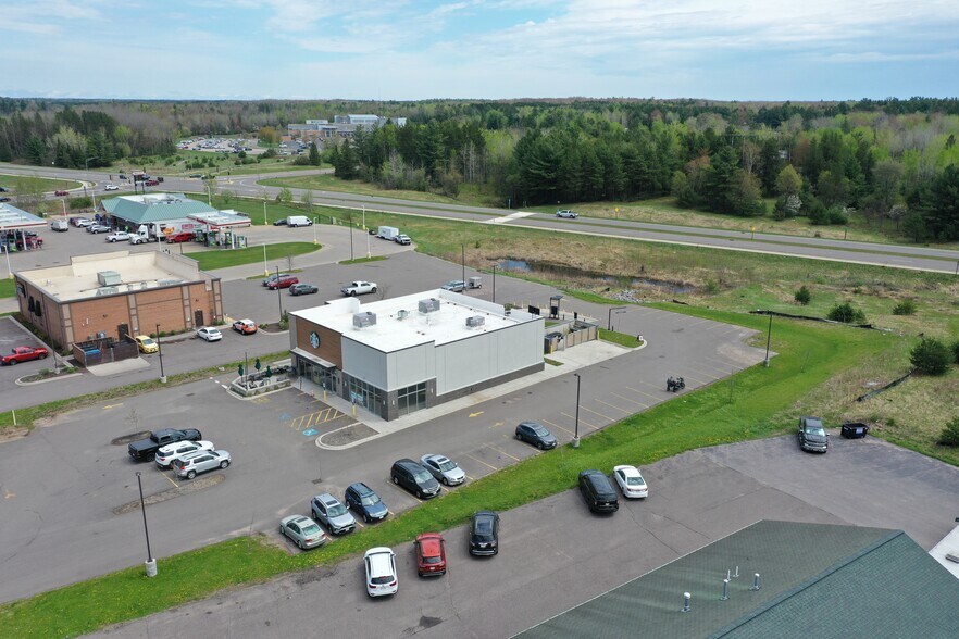 297 Eisenhower Pky, Rhinelander, WI à vendre - Photo de l’immeuble – Image 3 sur 9