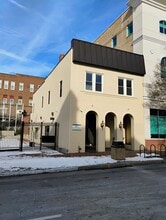 9 Court Sq, Harrisonburg, VA à louer Photo de l’immeuble– Image 1 sur 17