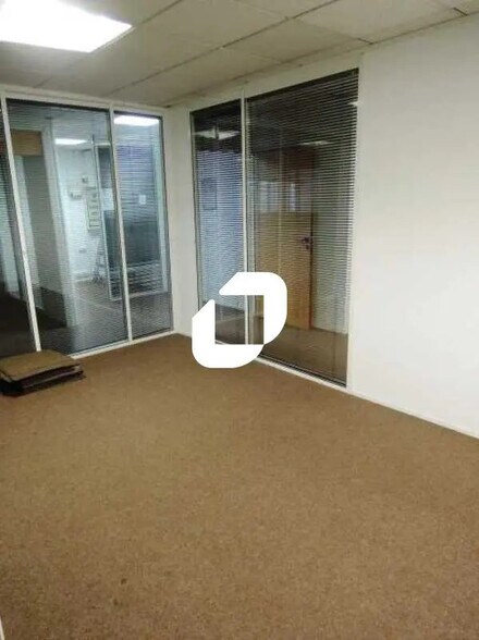 Bureau dans Bagnolet à louer - Photo de l’immeuble – Image 2 sur 8