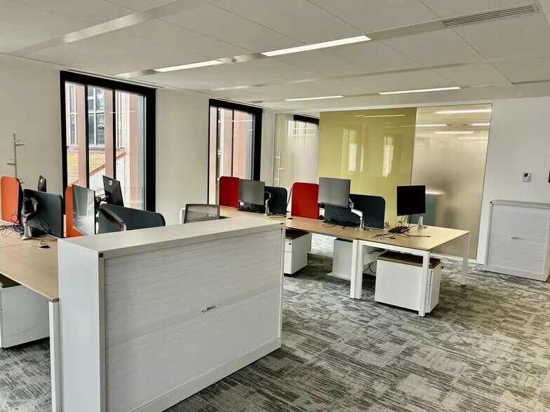 340 12 Avenue De La Marne, Marcq-en-Baroeul à louer - Photo de l’immeuble – Image 3 sur 16