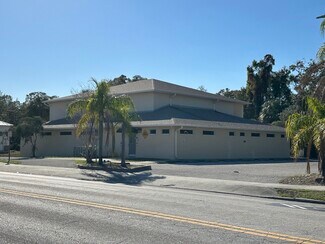 Plus de détails pour 2421 4th St S, Saint Petersburg, FL - Local commercial à vendre