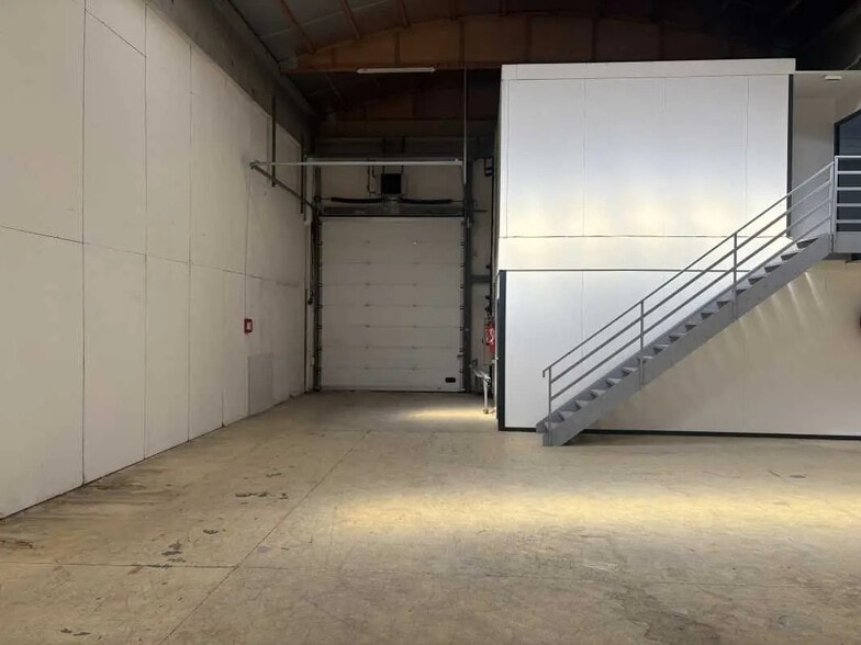 Bureau dans Dardilly à louer - Photo intérieure – Image 3 sur 8