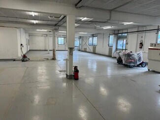 Plus de détails pour Local d'activités à louer