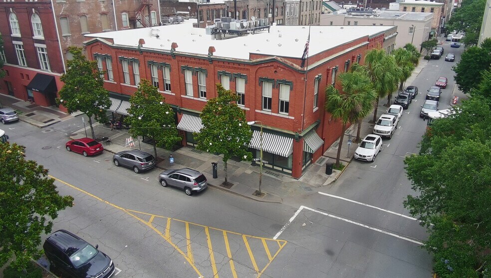 114 Barnard St, Savannah, GA à louer - Photo principale – Image 1 sur 6