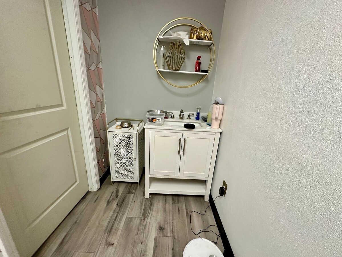 861 Harold Pl, Chula Vista, CA 91914 - Lot 209 -  - Photo intérieure - Image 1 of 11