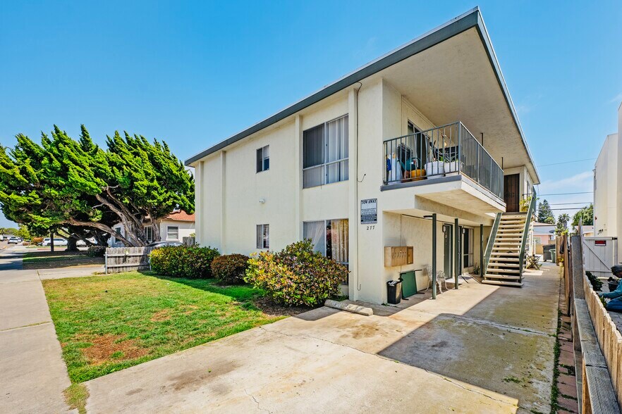 277 Evergreen Ave, Imperial Beach, CA à vendre - Photo de l’immeuble – Image 2 sur 8