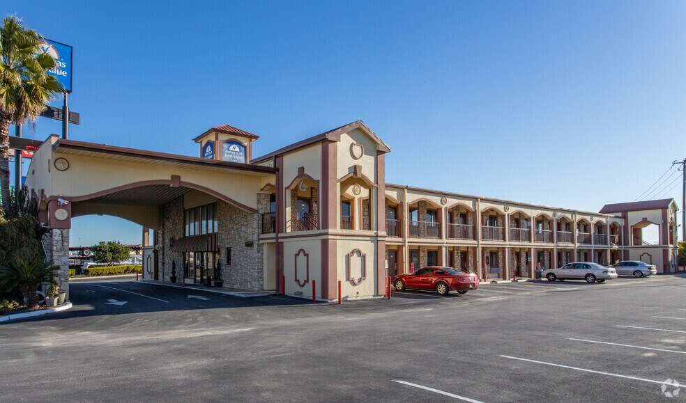 15101 S Interstate 35, Buda, TX à vendre - Photo de l’immeuble – Image 1 sur 12
