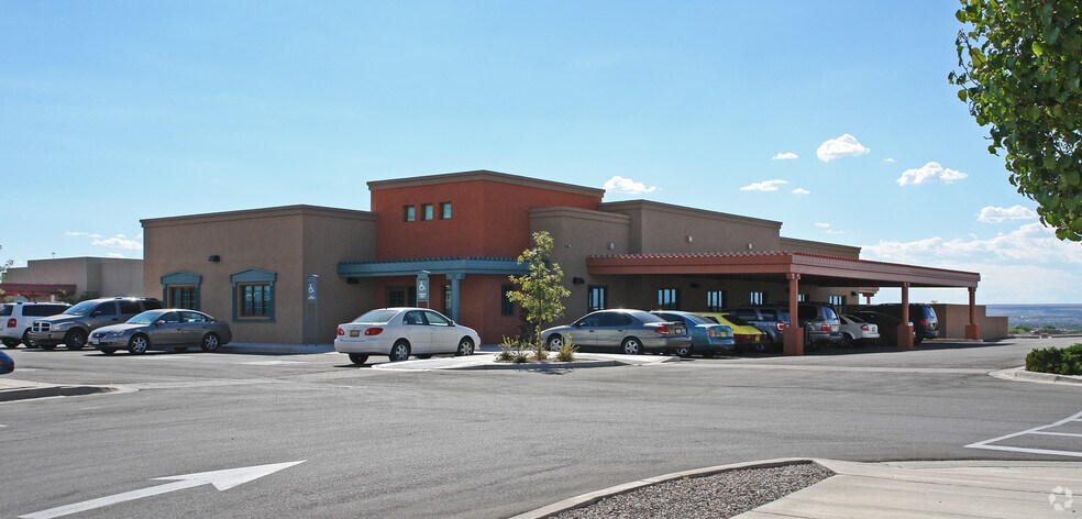 4911 Chappell Dr NE, Albuquerque, NM à louer - Photo de l’immeuble – Image 2 sur 6