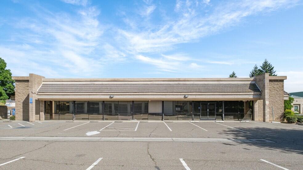 4610 W Jacquelyn Ave, Fresno, CA à vendre - Photo de l’immeuble – Image 3 sur 4