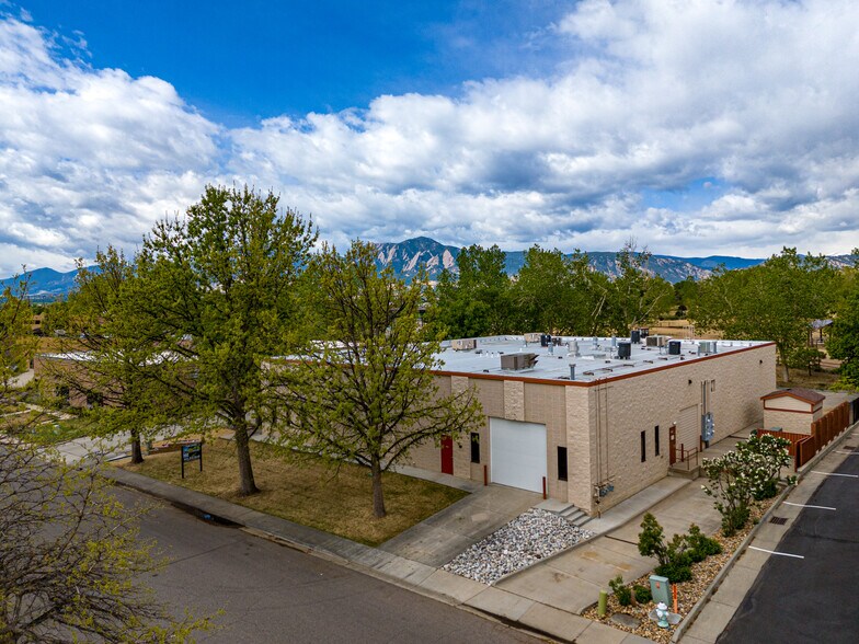 3095 Sterling Cir, Boulder, CO à louer - Photo de l’immeuble – Image 2 sur 8