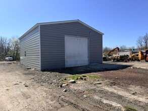 441 Clover Mill Rd, Exton, PA à louer Photo de l’immeuble– Image 1 sur 2