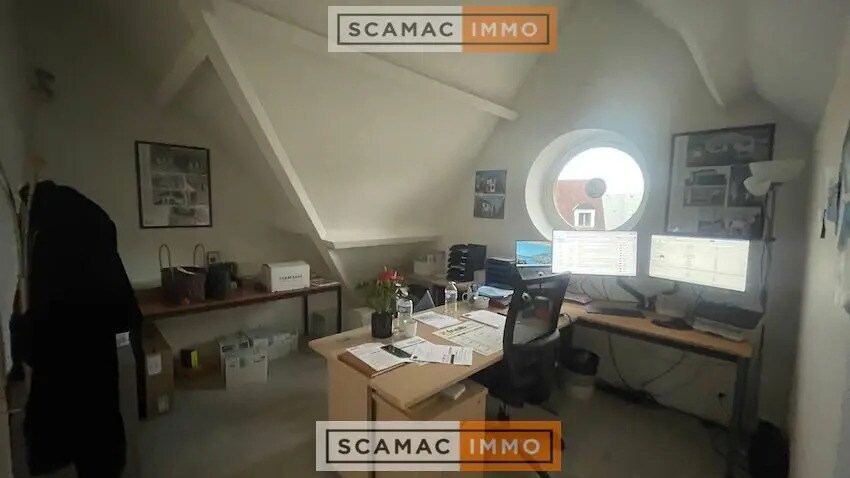 Local d'activités dans La Ville-du-Bois à vendre - Photo de l’immeuble – Image 2 sur 13
