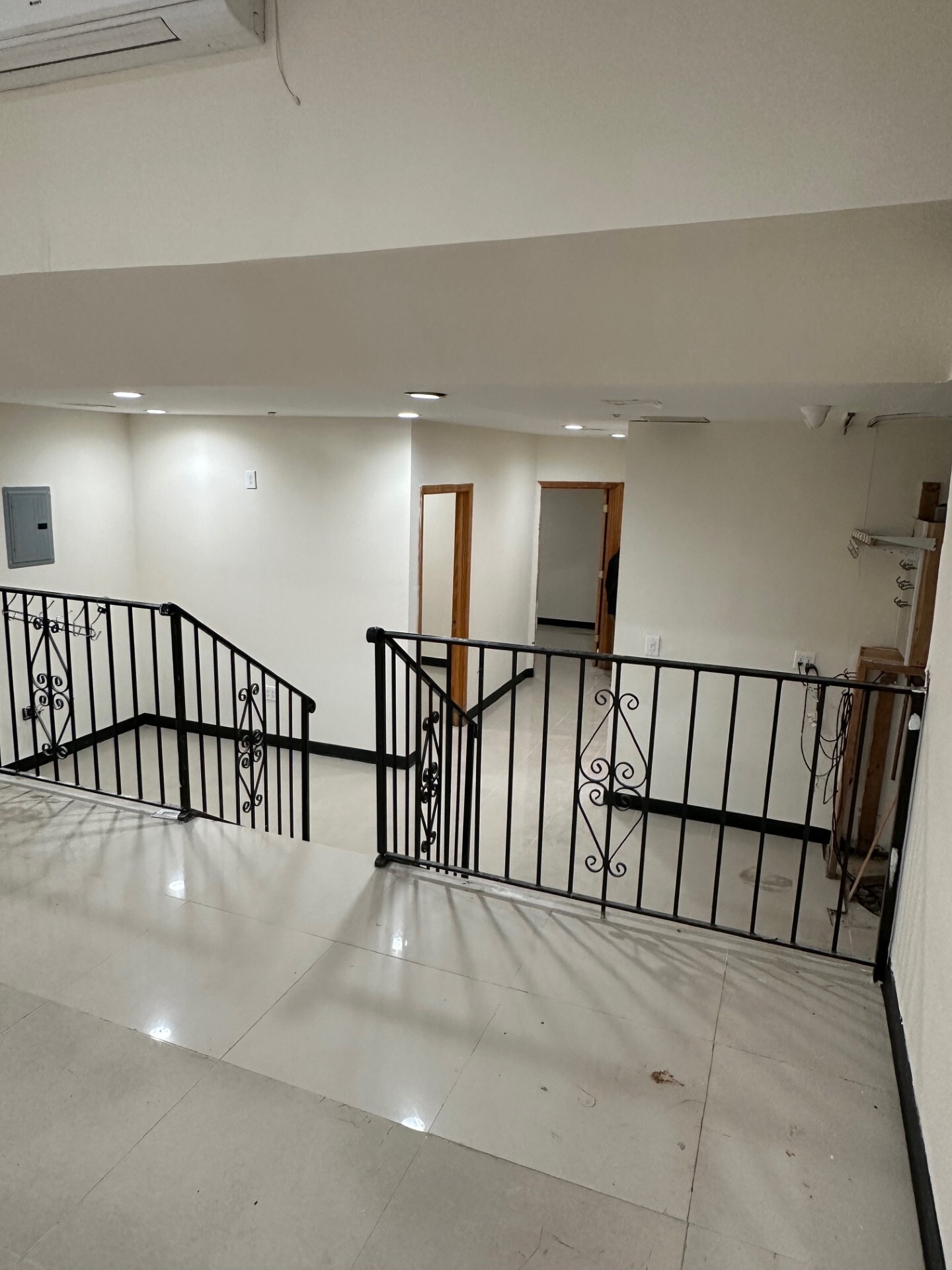 10465 Roosevelt Ave, Flushing, NY à louer Photo intérieure– Image 1 sur 6