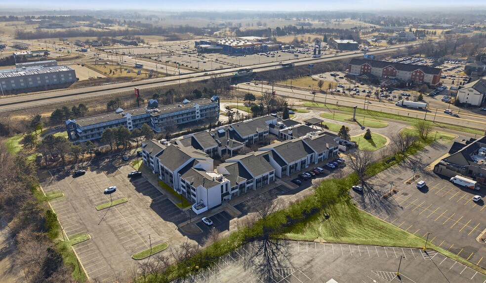 7676 East State St, Rockford, IL à vendre - Photo de l’immeuble – Image 3 sur 32