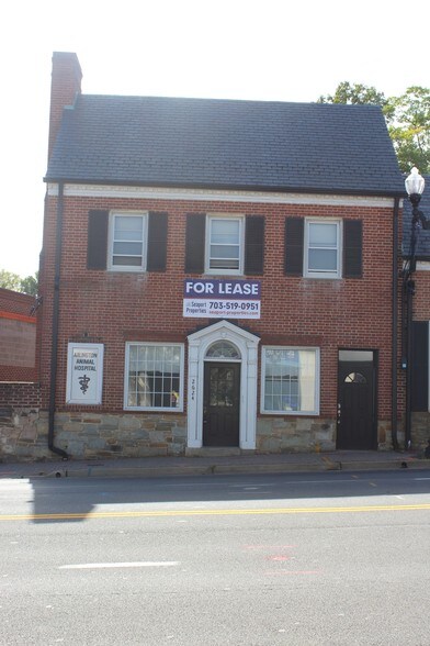 2624 Columbia Pike, Arlington, VA à louer - Photo de l’immeuble – Image 3 sur 3