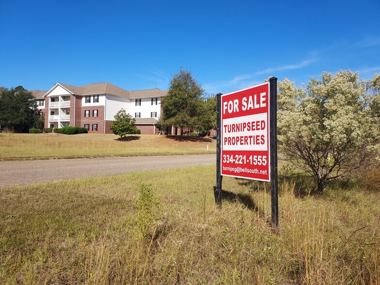 4 Todd Trail, Millbrook, AL à vendre - Photo de l’immeuble – Image 2 sur 4