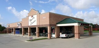 Plus de détails pour 3039 Old Denton Rd, Carrollton, TX - Local commercial à louer