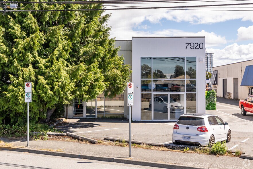 7920 River Rd, Richmond, BC à louer - Photo de l’immeuble – Image 2 sur 3