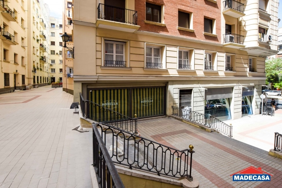 Avenida de la Reina Victoria, Madrid, MAD 28003 - Lot Puerta 01 - - Photo intérieure - Image 1 of 16