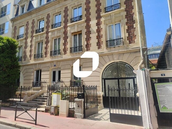 Plus de détails pour Bureau à vendre