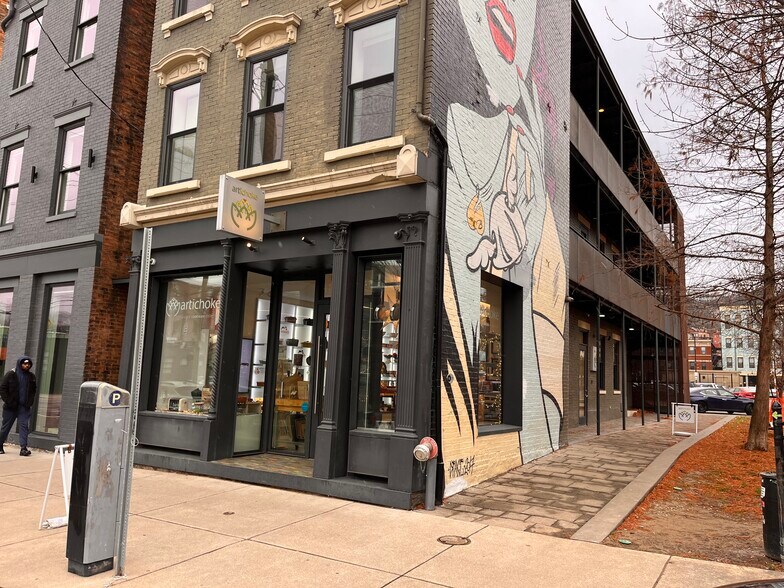 1824 Elm St, Cincinnati, OH à vendre - Photo de l’immeuble – Image 3 sur 5