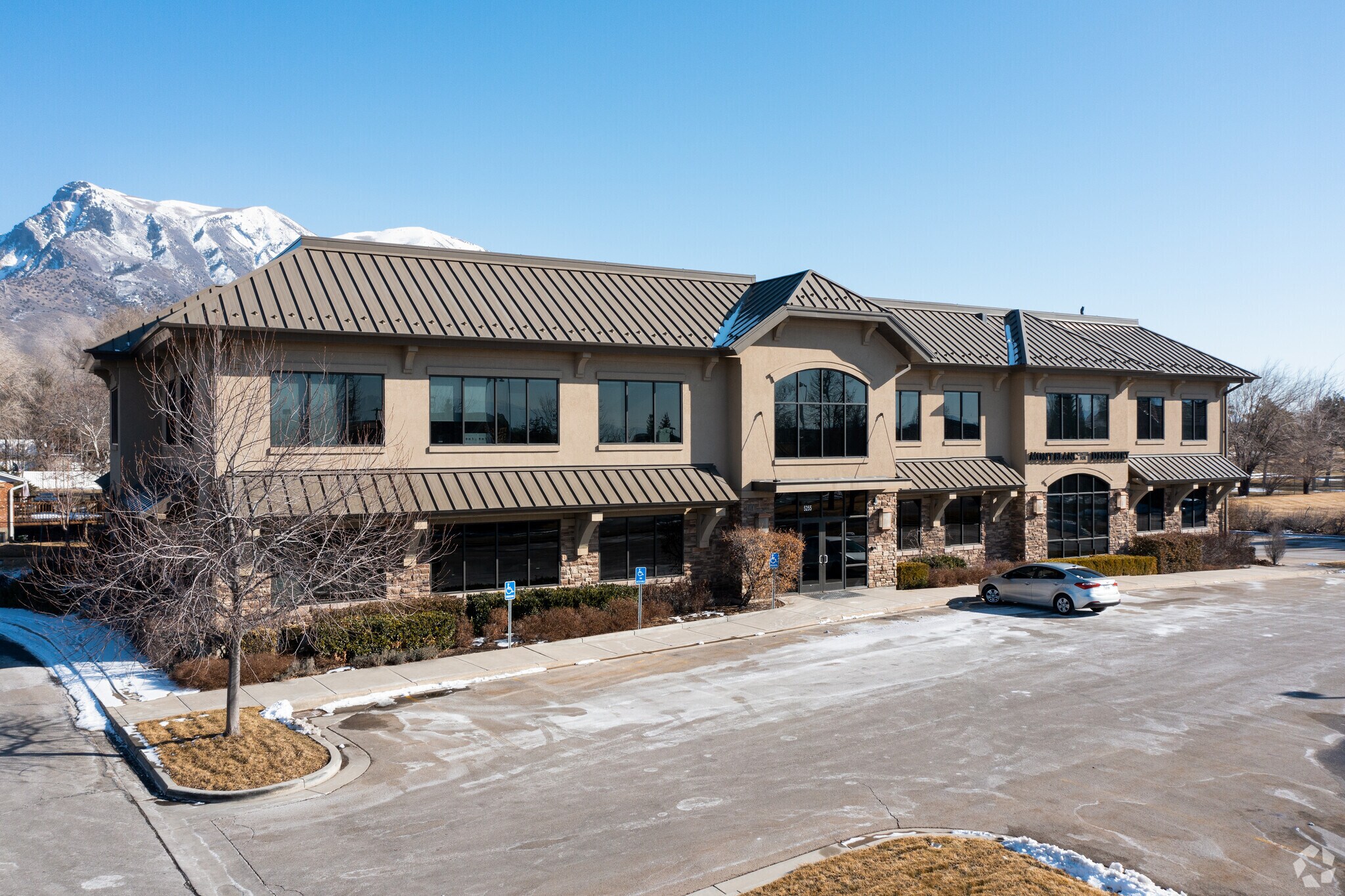 5255 W 11000 N, Highland, UT à vendre Photo de l’immeuble– Image 1 sur 25