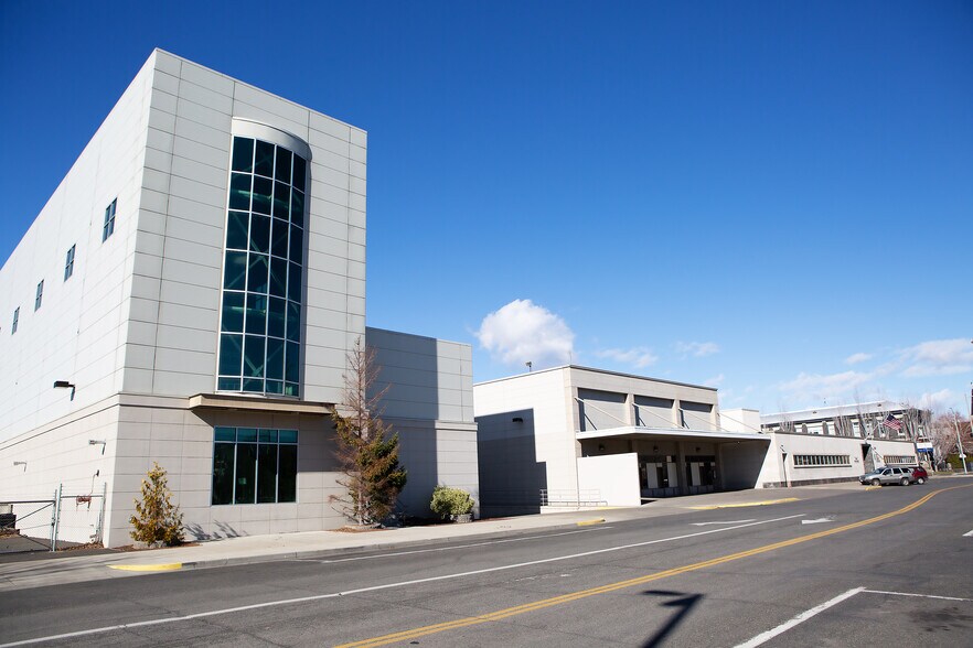 114 N 4th St, Yakima, WA à vendre - Photo de l’immeuble – Image 1 sur 8