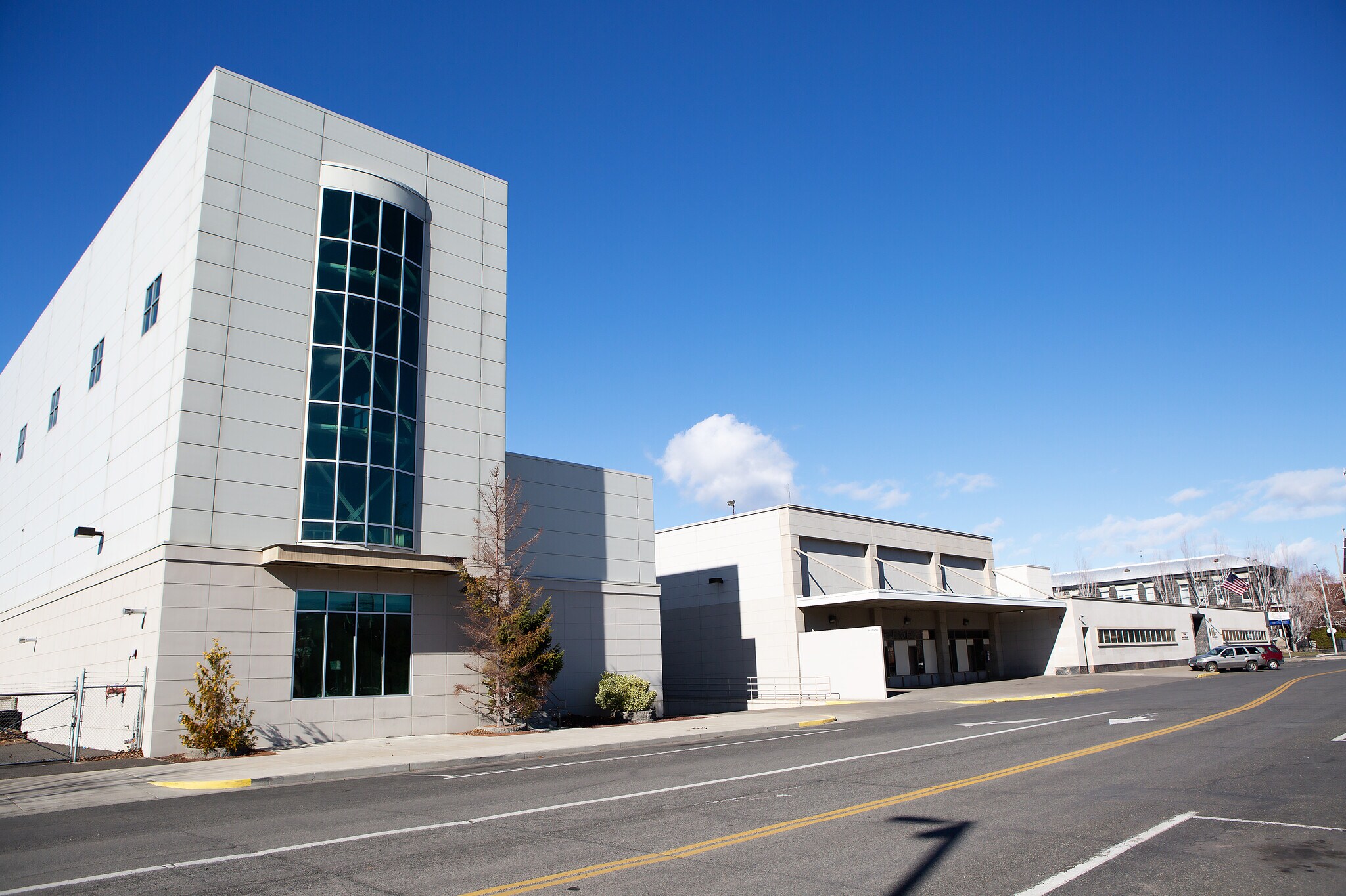 114 N 4th St, Yakima, WA à vendre Photo de l’immeuble– Image 1 sur 9