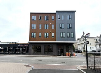 Plus de détails pour 386 Atwells Ave, Providence, RI - Local commercial à louer